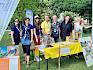 Unser Infostand beim Schlossparkfest in Vösendorf - mit dabei waren Ursula Drescher (Umwelt- und Klimaschutzabteilung - 3.v.l), LPV-Mitarbeiter Manuel Steiner (4.v.l), Umweltgemeinderat Peter Köck (5.v.l), Vizebürgermeisterin Alexandra Wolfschütz (6.v.l) und LPV-Praktikantin Sonja Luetgehetmann (7.v.l). © LPV/M. Steiner