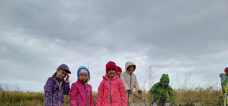 Kinder am Trockenrasen