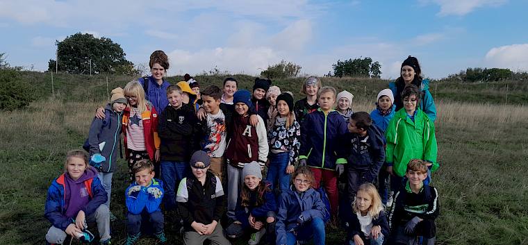 Vielen Dank für die tatkräftige Hilfe! © LPV/ L.Reimoser-Berger Gruppenfoto auf den Alten Schanzen