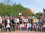 Die Kinder der dritten Klassen der Volksschule Leobersdorf ließen sich heute für Ihren Einsatz für die artenreichen Trockenrasen feiern. © LPV/D. Kranl Gruppenfoto