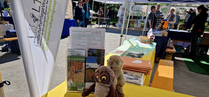 Anschauungsmaterial zu besonderen Tieren und Pflanzen