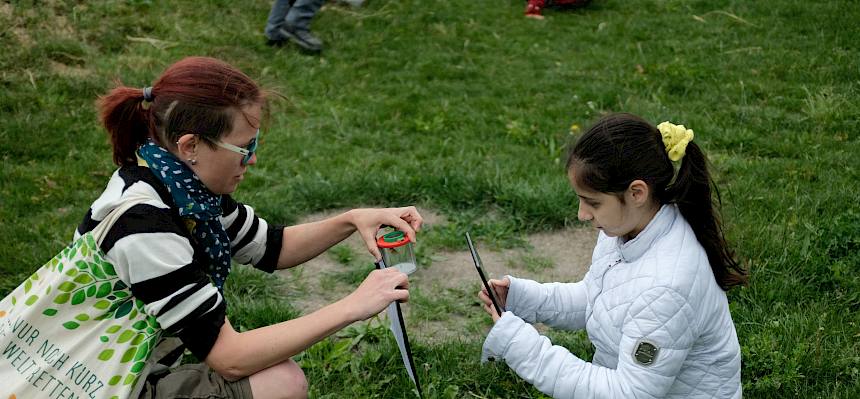 Kinder mit Tablet