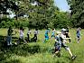 Viel Spaß haben die Schüler:innen bei den Laufspielen. © LPV/J. Fischer Laufspiel, Naturpark Föhrenberge