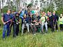 Die engagierten Mitarbeiter:innen der HOERBIGER Gmbh unterstützten uns bei der Erhaltung und Wiederherstellung der wertvollen Trockenrasen in Bad Vöslau. © LPV/S. Girsch Gruppenfoto