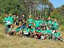 Die Teilnehmer:innen der Umweltbaustelle "Vielfalt am Alpen-Ostrand" 2024 und die CSR-Volunteers der RBI. © LPV/J. Fischer Gruppenfoto