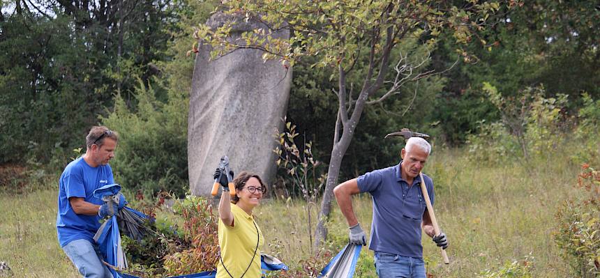 Menschen bei der Arbeit in der Natur