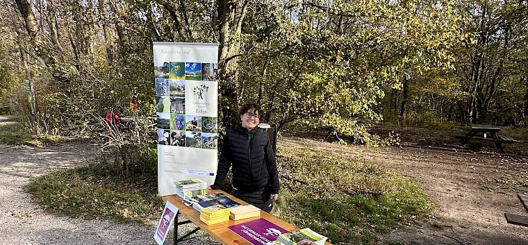 Heute betreuten wir den Infostand des Naturpark Föhrenberge beim Anningerfest. © LPV/E. Weisz-Emesz Infostand