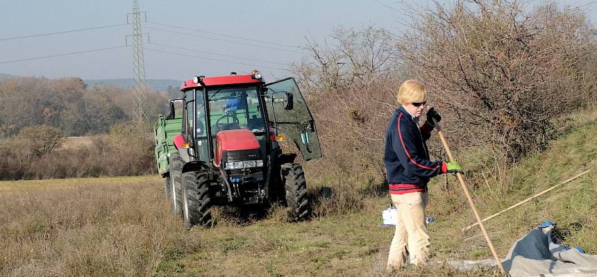 Mann mit Traktor