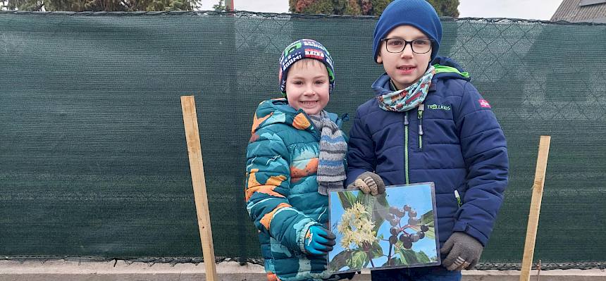 Kinder mit Info Folie