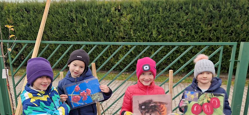 Kinder mit Info Folie