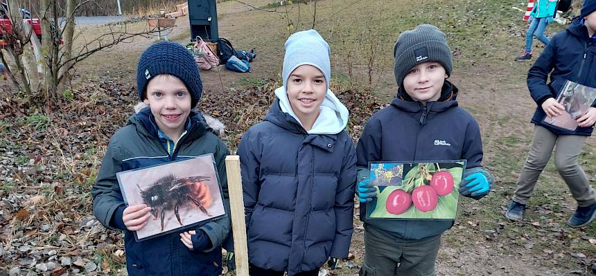 Kinder mit Info Folie