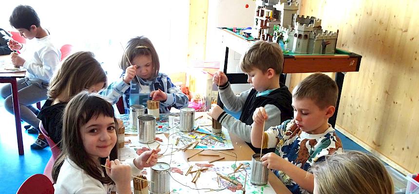 Kinder basteln Nisthilfen