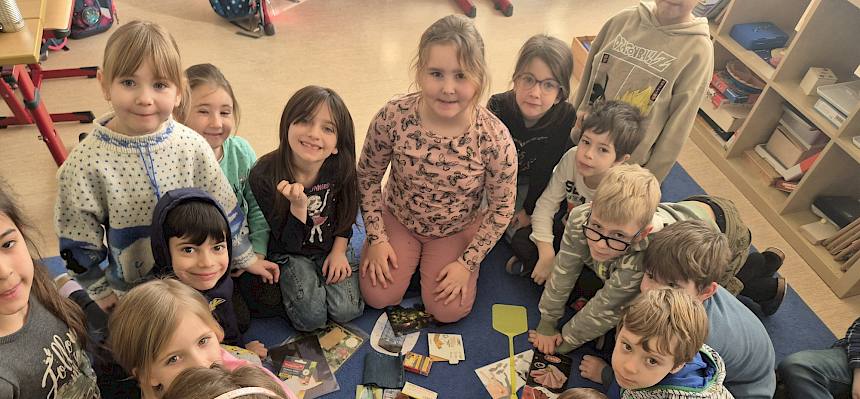 Kinder im Sitzkreis