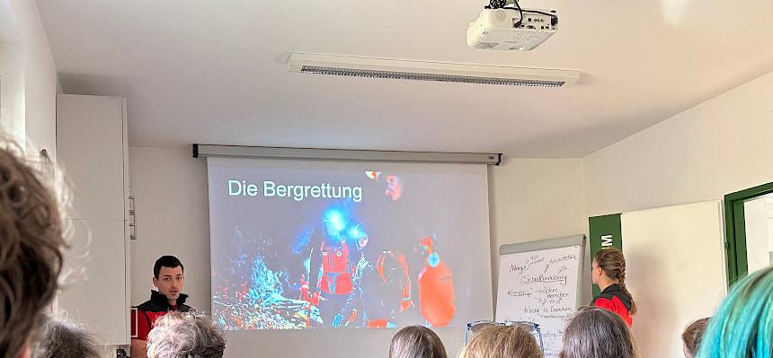 Screen mit Bild von Bergrettung