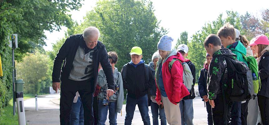 Kinder und Seile