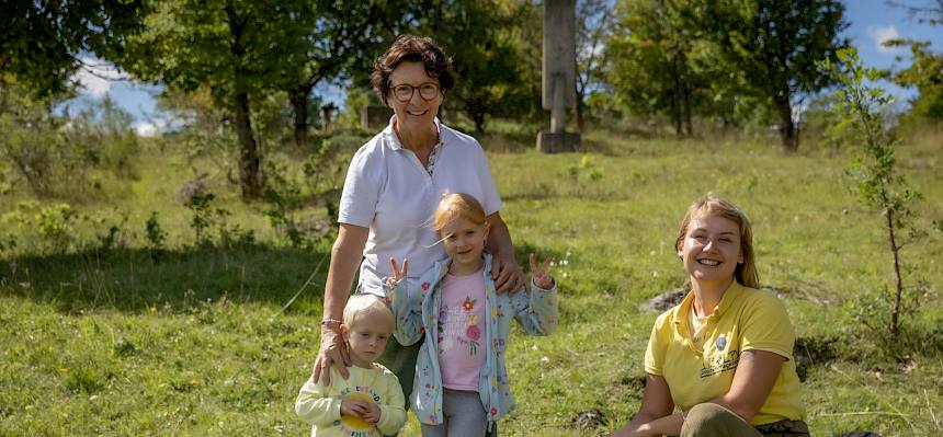 Kindern versuchen sich als Forscher:innen