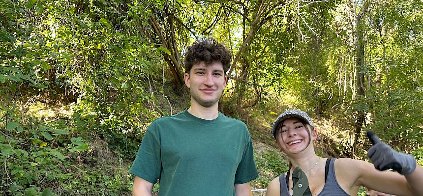 Menschen mit Astscheren