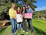 Stv. Kindergartenleiterin Melanie Öfferl mit einem starken Team der Naturparke: Elke Weisz-Emesz (Landschaftspflegeverein-Bildungsreferentin für den Naturpark Föhrenberge), Julia Friedlmayer (GFin Naturparke Ö), Thomas Rupp (Vorstand Naturparke NÖ). © LPV/E. Weisz-Emesz Gruppenfoto