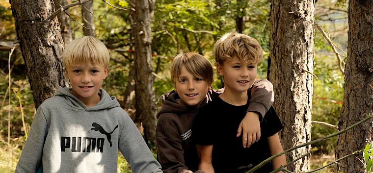 "Raus in die Natur" - das war heute eine willkommen Abwechslung. © LPV/J. FFischer Kinder im Wald
