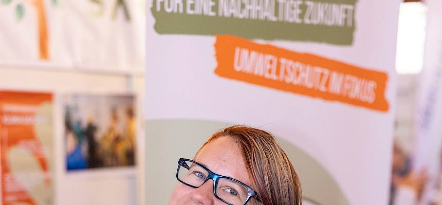 Biolog:in Fischi mit Fledermaus