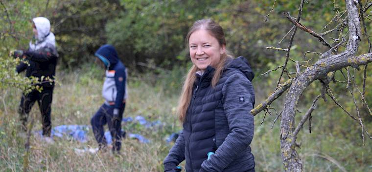 Freiwillige bei Pflegearbeit