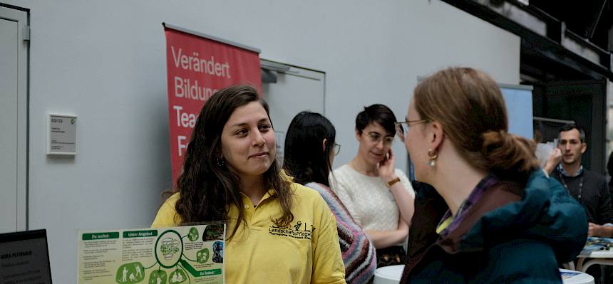 Biologin im Gespräch