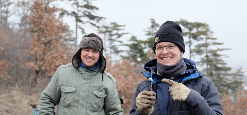 Biologe und Praktikant mit Oothek