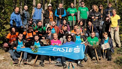Corporate Volunteering in der Natur wirkt! © LPV/J. FFischer Große Menschengruppe in der Natur