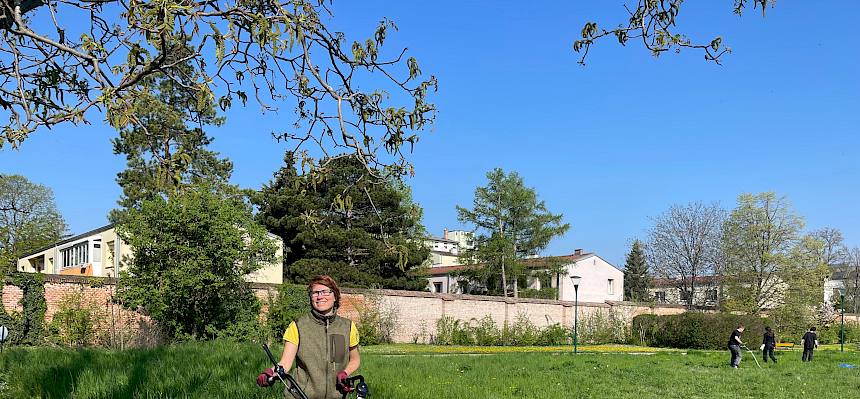 Biolog:e Fischi bei Mahd mit Balkenmäher