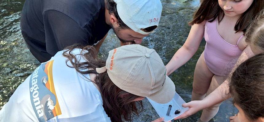 Naturvermittlerin unterstützt Kinderd