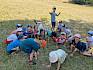 Kinder machen Pantomime